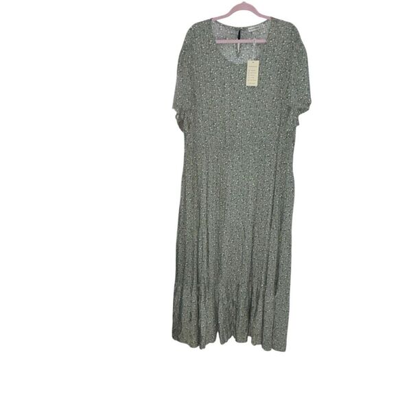 Women’s Plus Size Spring, Summer Boho, Tiered Floral Dress with Pockets. Size 26 - Picture 6 of 9